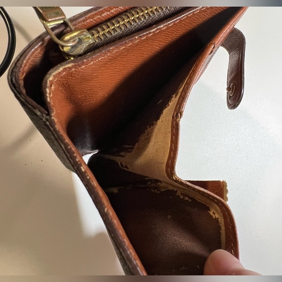 LOUIS VUITTON Monogram Compact Zip Wallet - Picture 7 of 11